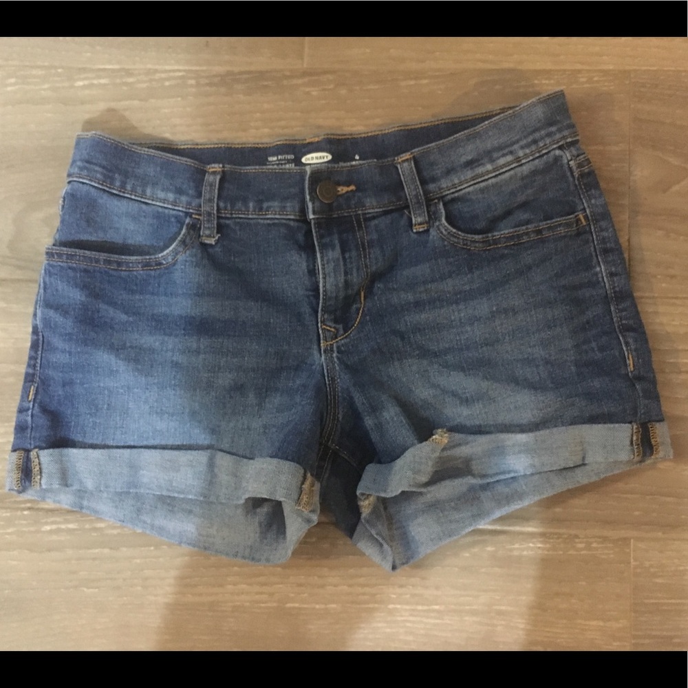 Old Navy Semi fitted Jean Shorts size 4
